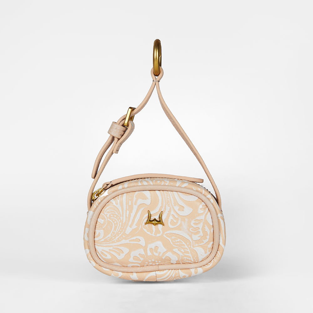 Loyal West SOPHIA MICRO SAC BRELOQUE EN CUIR GAUFRÉ FAIT MAIN - BLANC