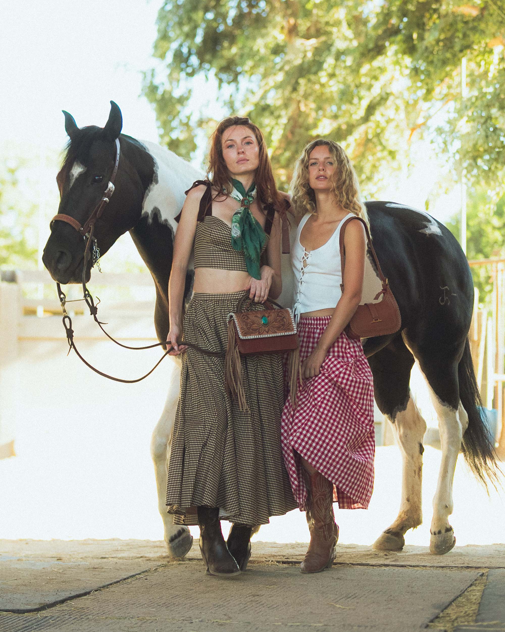 Foulards en soie Loyal West Daylight's Ballet avec attache coulissante en cuir ciselé - Western Sky