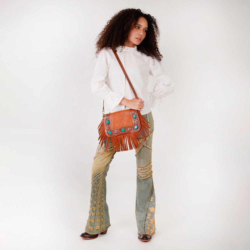 Sac à bandoulière Loyal West Boho moyen à pompon