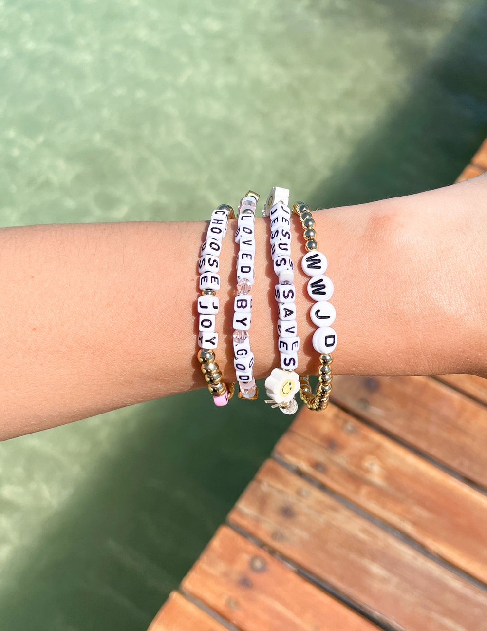 Bracelet à Lettres Jésus Sauve