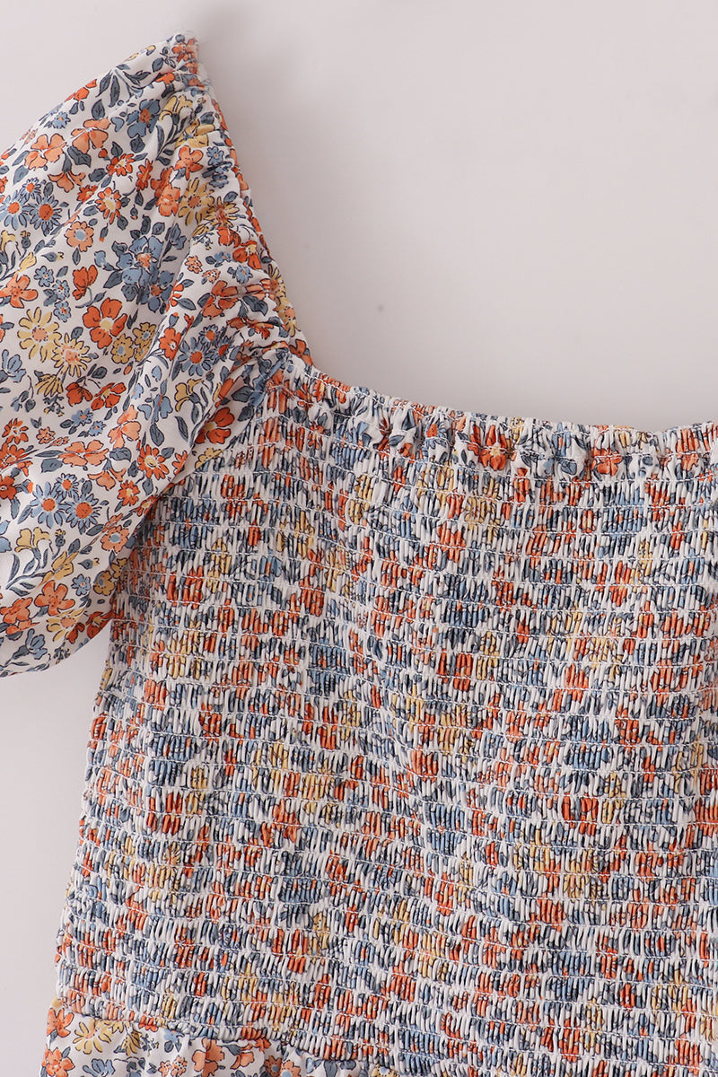 Robe de maternité smockée à imprimé floral d'automne