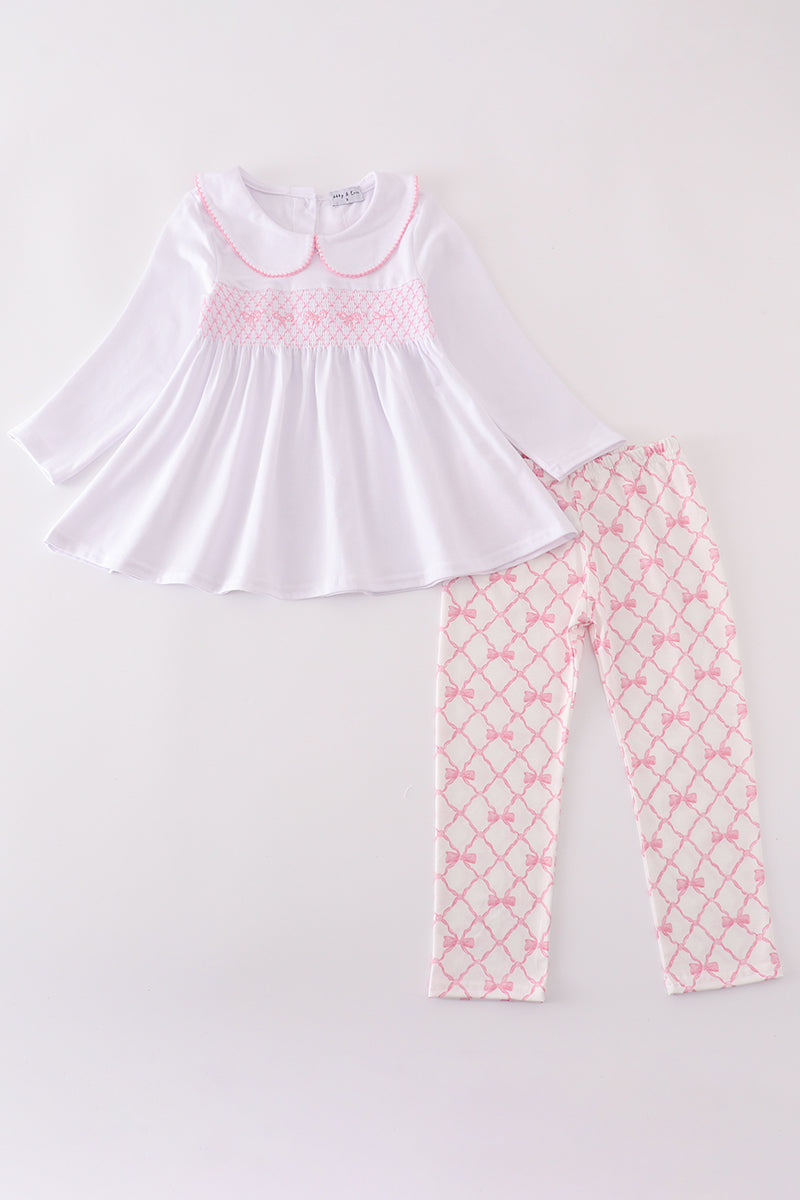 Ensemble pantalon smocké avec nœud rose
