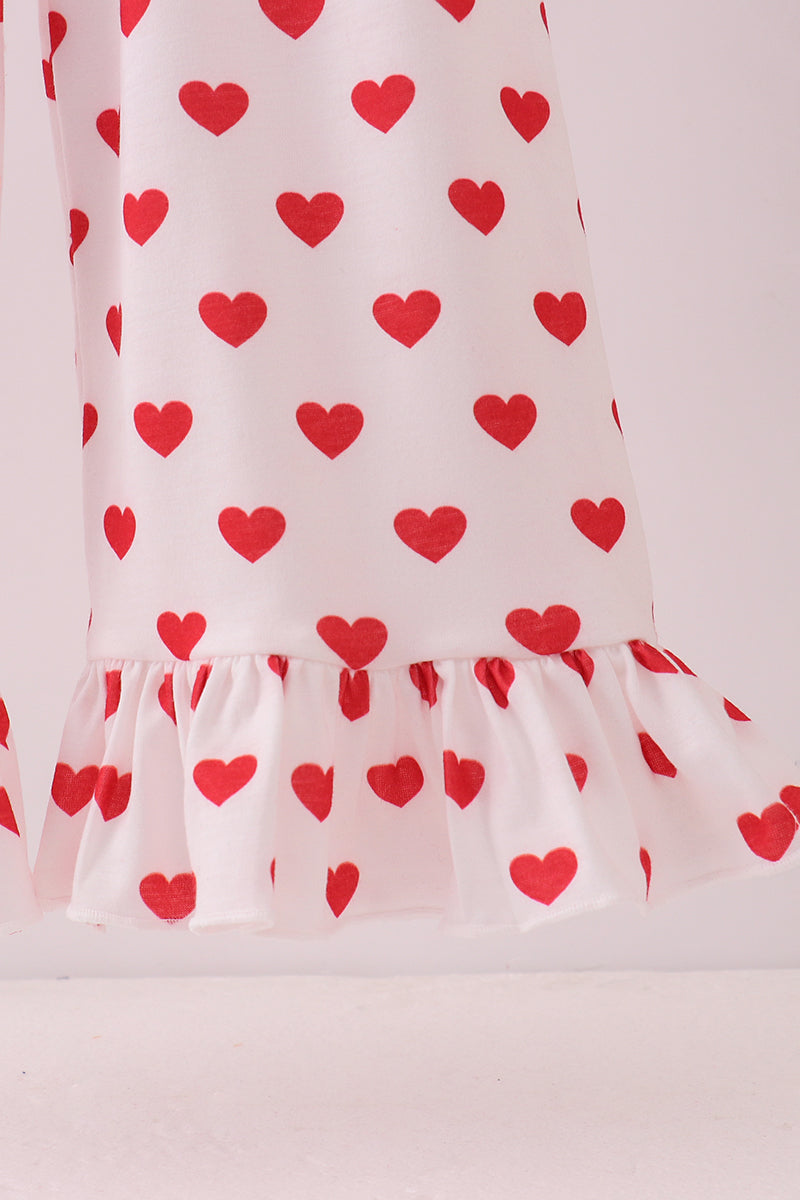 Ensemble combi-short à volants et appliqué cœur rouge