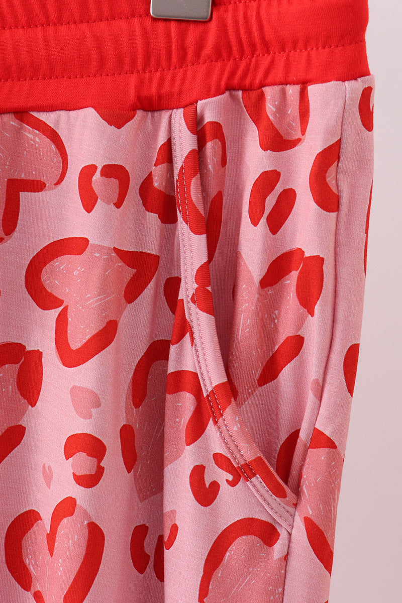 Pantalon en bambou à imprimé cœurs rouges