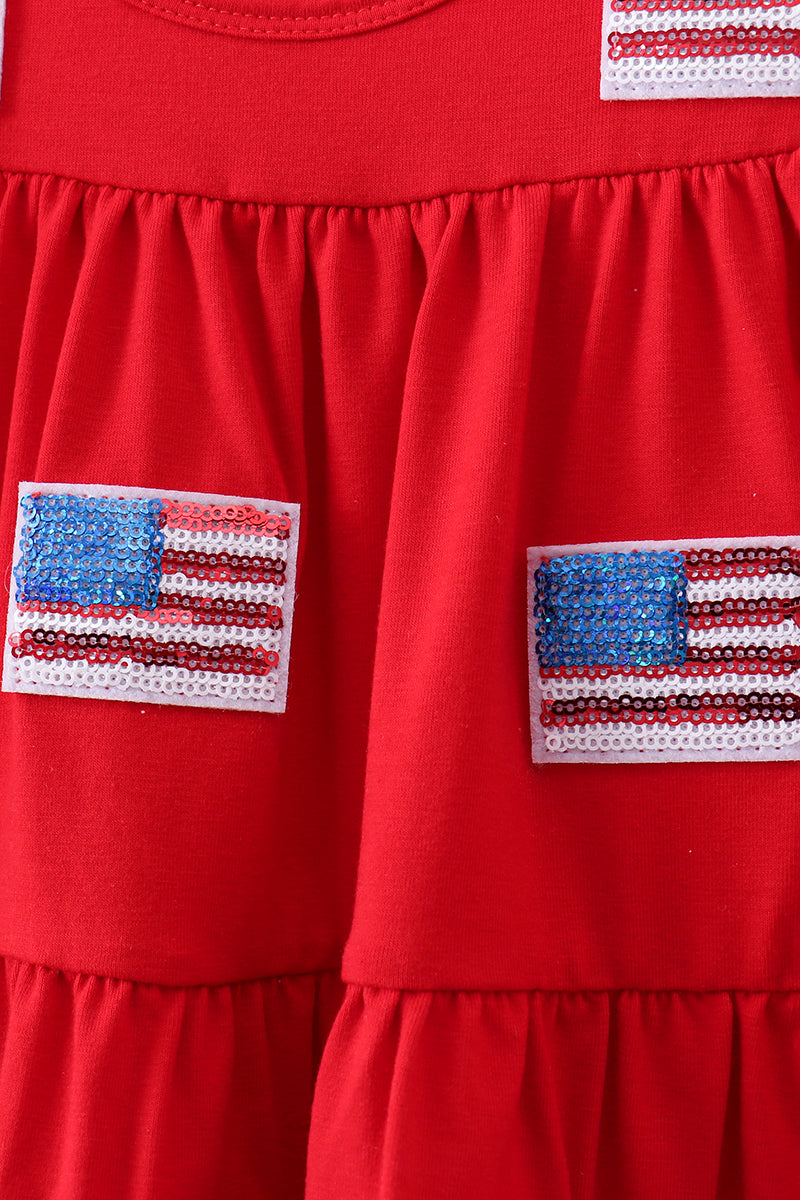 Robe à volants étagés et sequins rouge vif