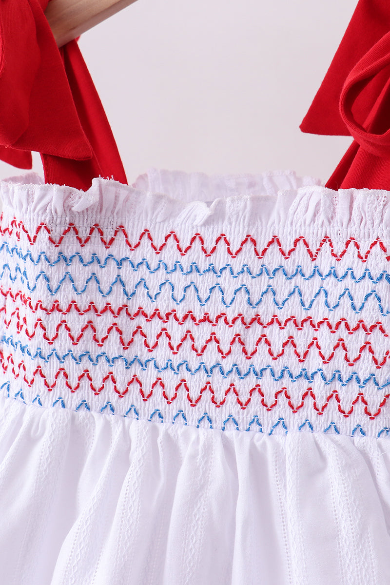 Ensemble de short blanc en jacquard smocké à volants