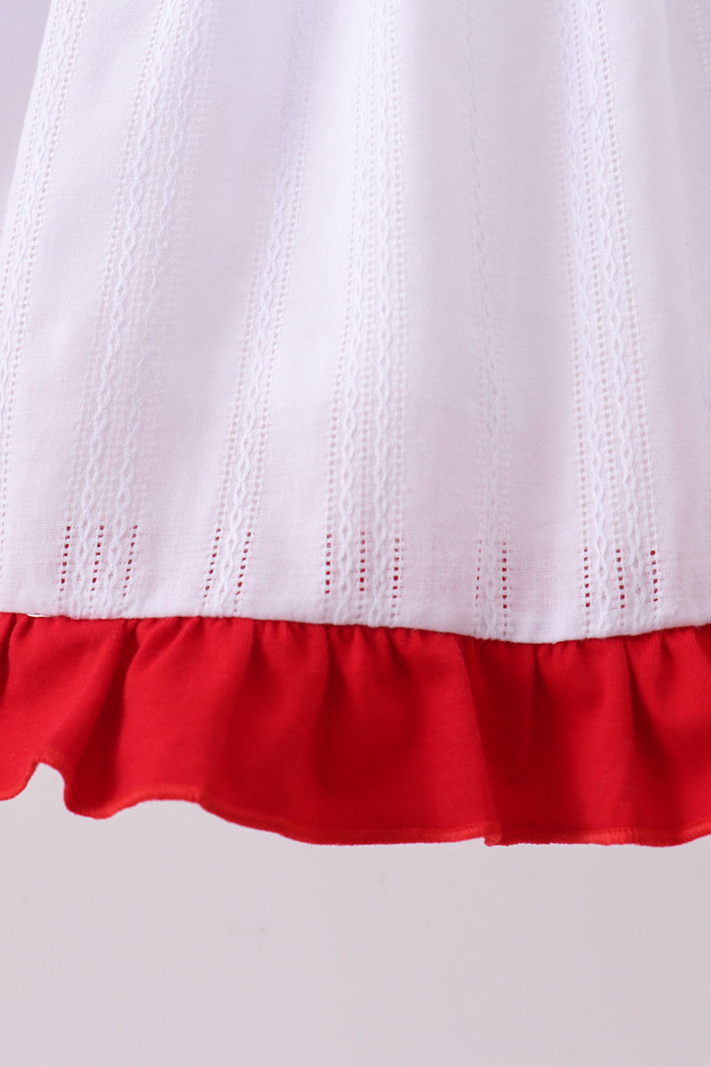 Robe blanche jacquard smockée à volants
