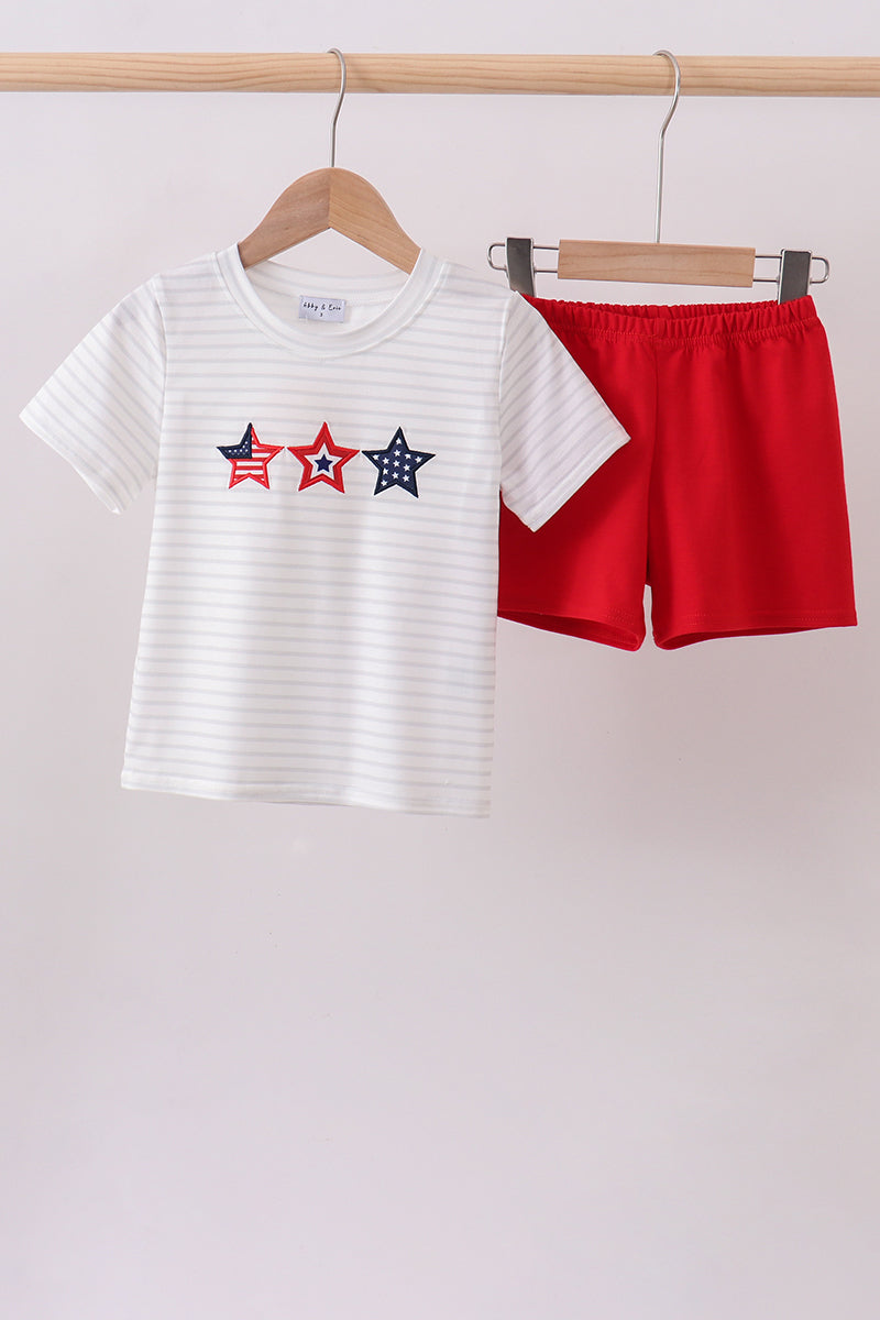 Ensemble short et top avec applique étoile rouge