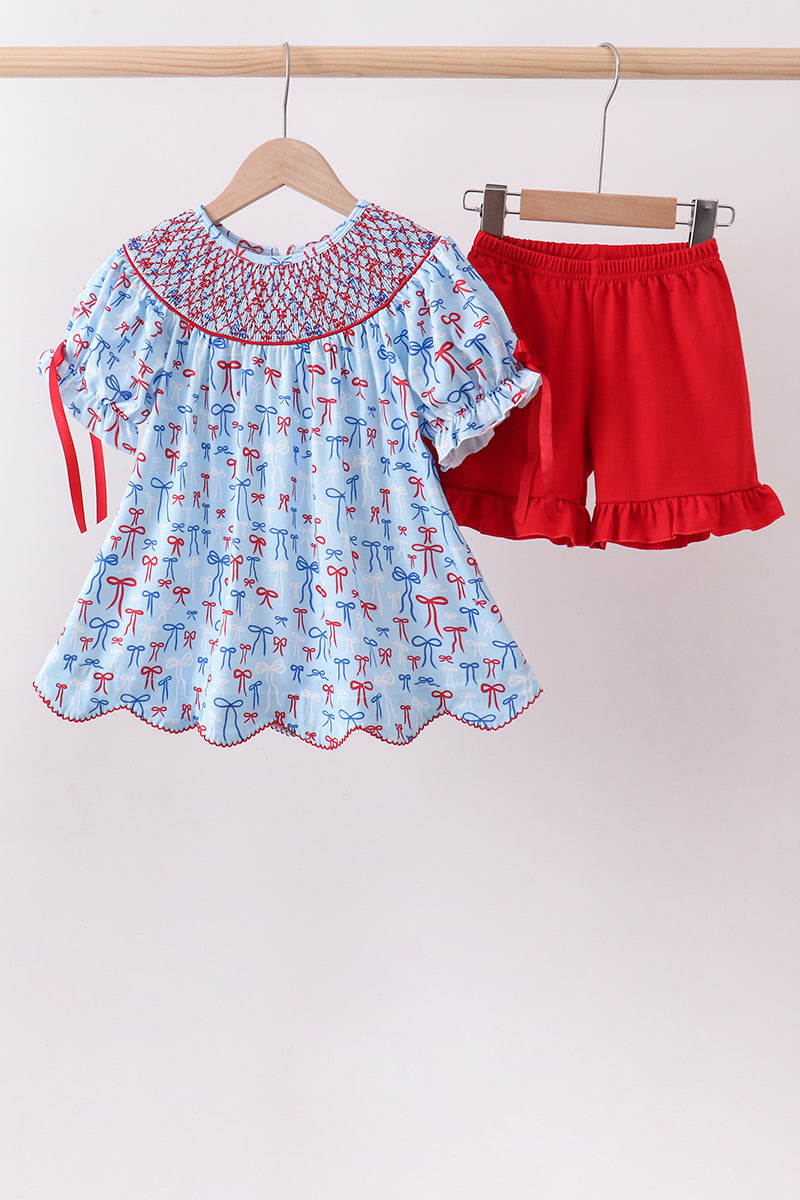 Ensemble short à volants smocké à nœud bleu