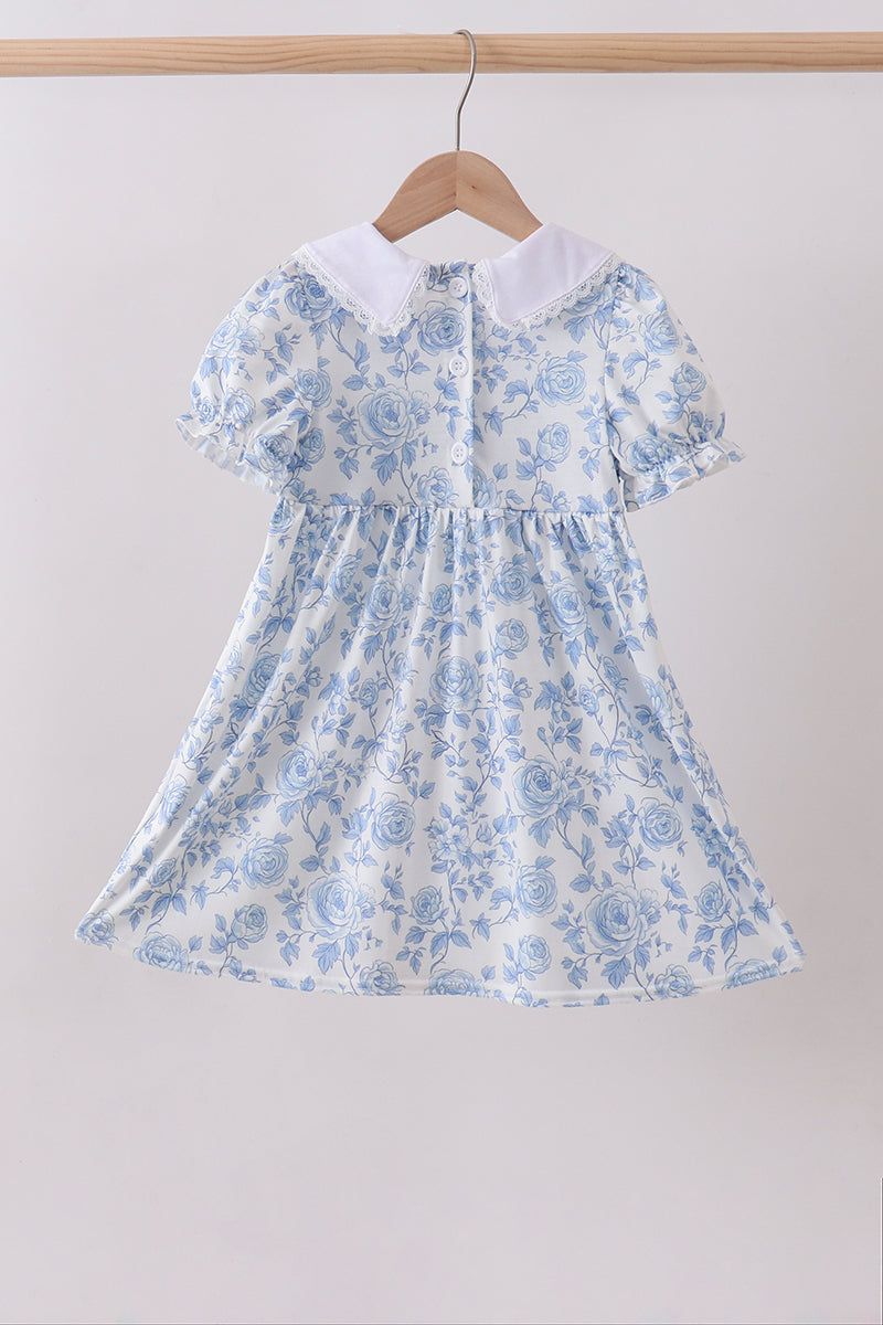 Robe smockée rose bleue