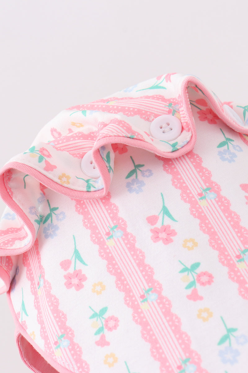 Bonnet à volants et nœud, imprimé floral rose poudré