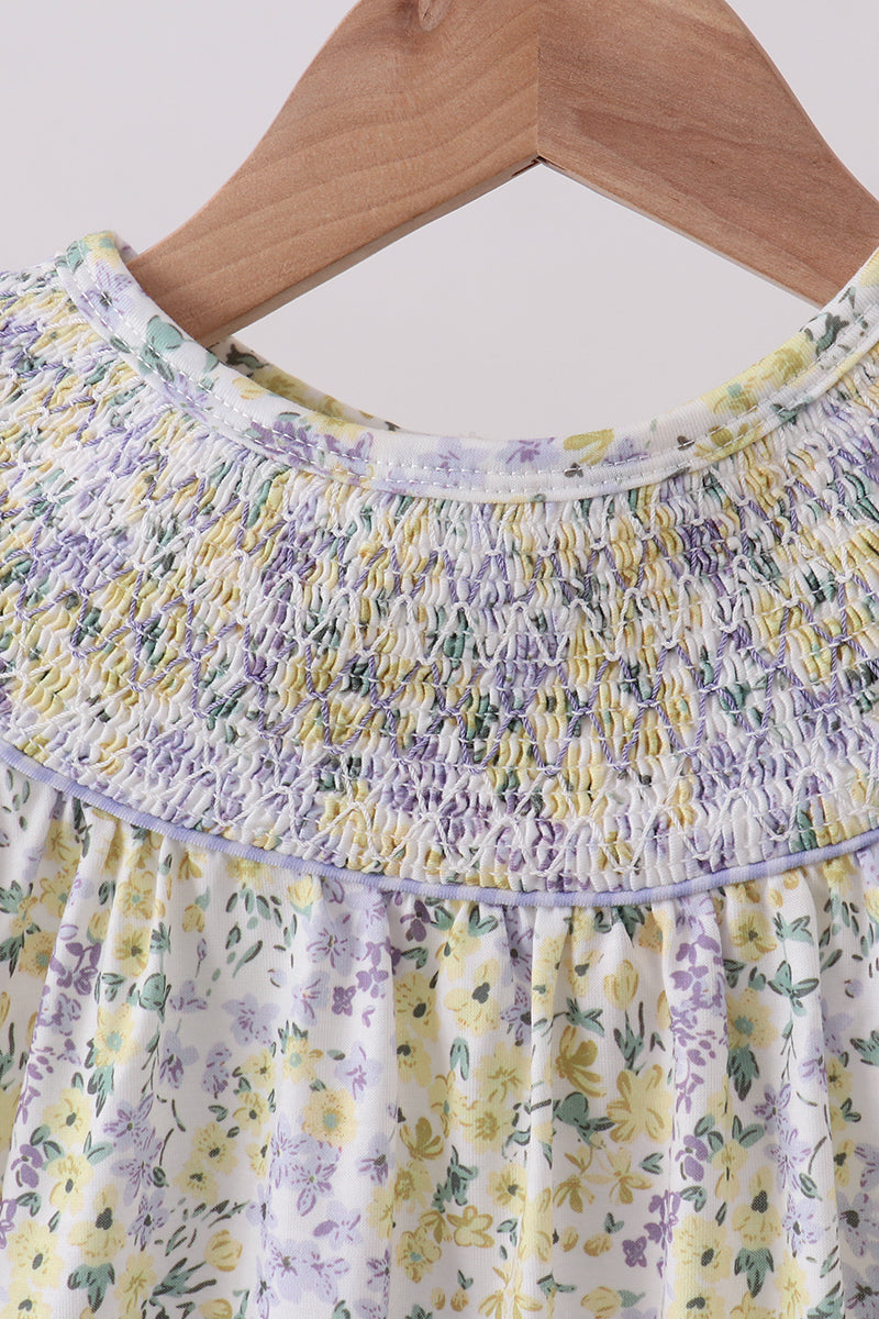 Robe à smocks à volants et motifs floraux "Golden Meadow"