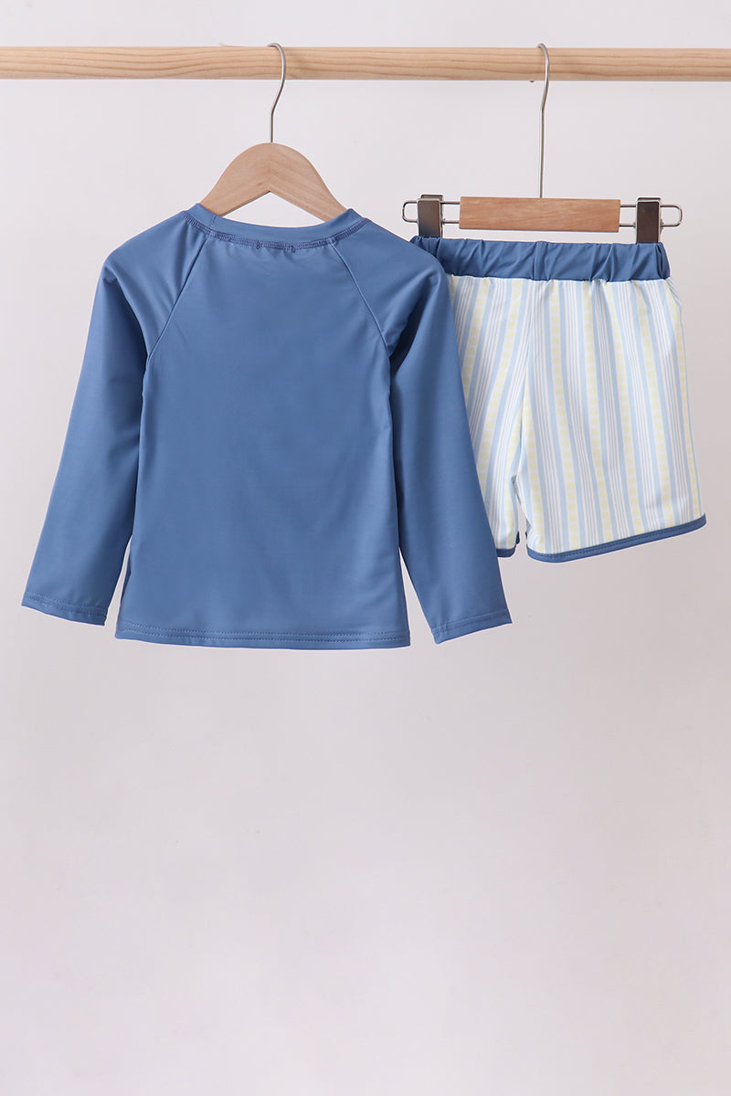 Maillot de bain 2 pièces avec rayures et applique requin bleu