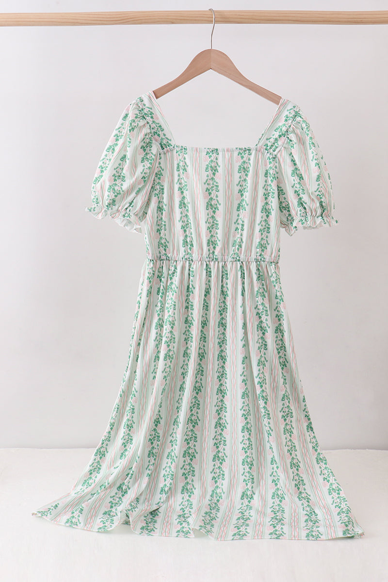 Robe à rayures florales vertes (longueur 105 cm)