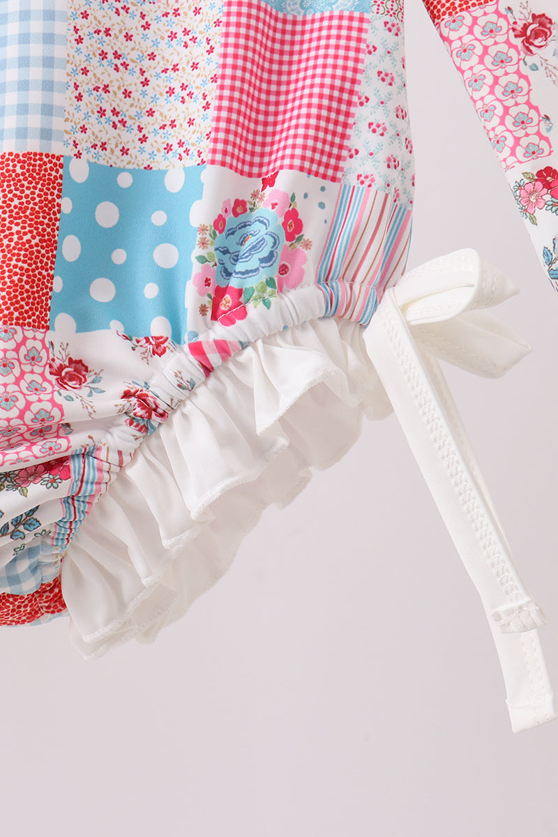 Haut de protection anti-UV à volants, motif patchwork floral rose