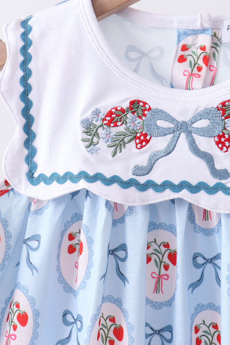 Robe à volants nœud fraise bleue