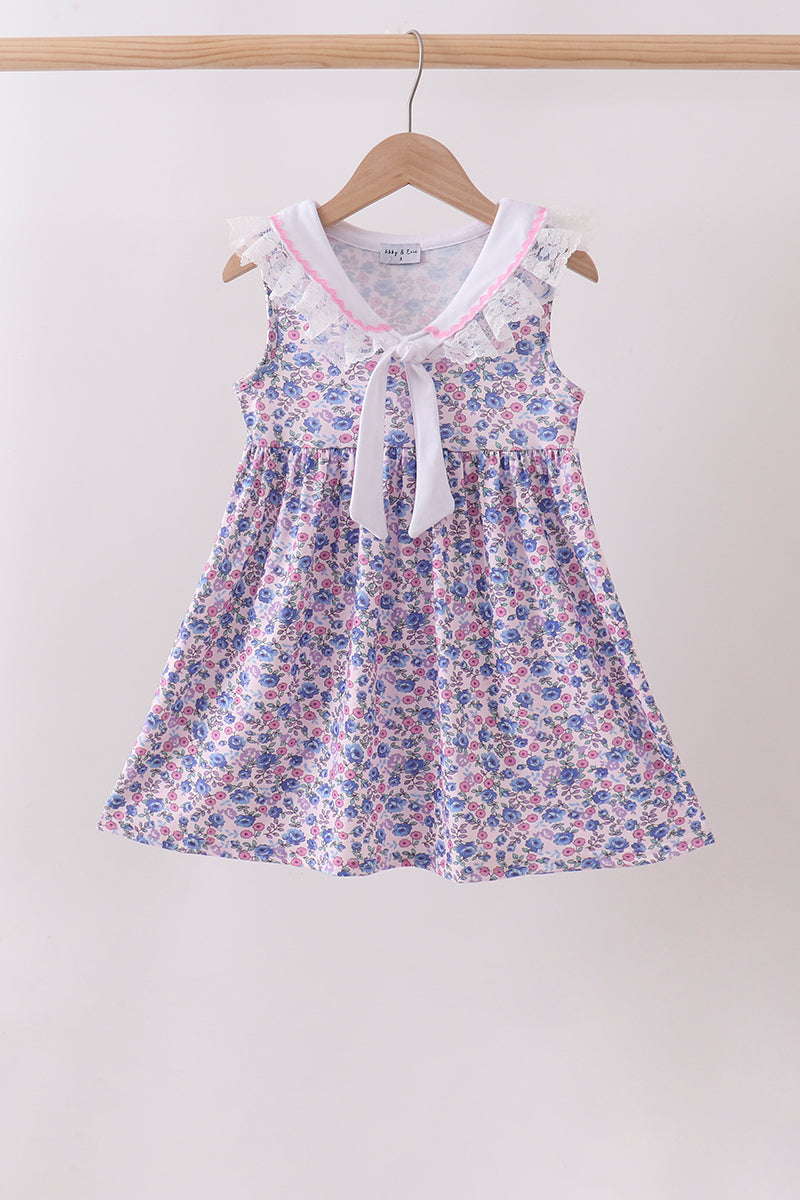 Robe en dentelle florale
