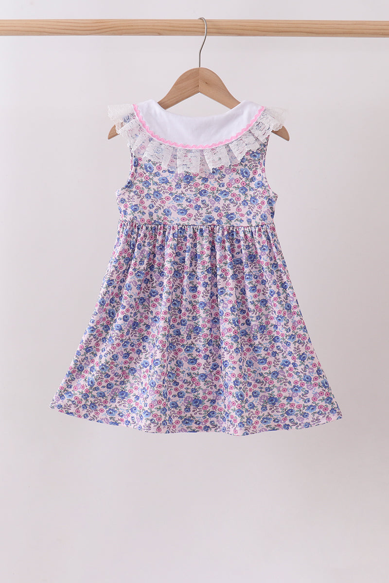 Robe en dentelle florale