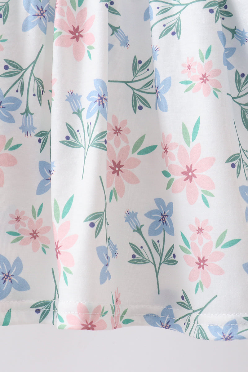 Ensemble à volants smocké fleuri bleu