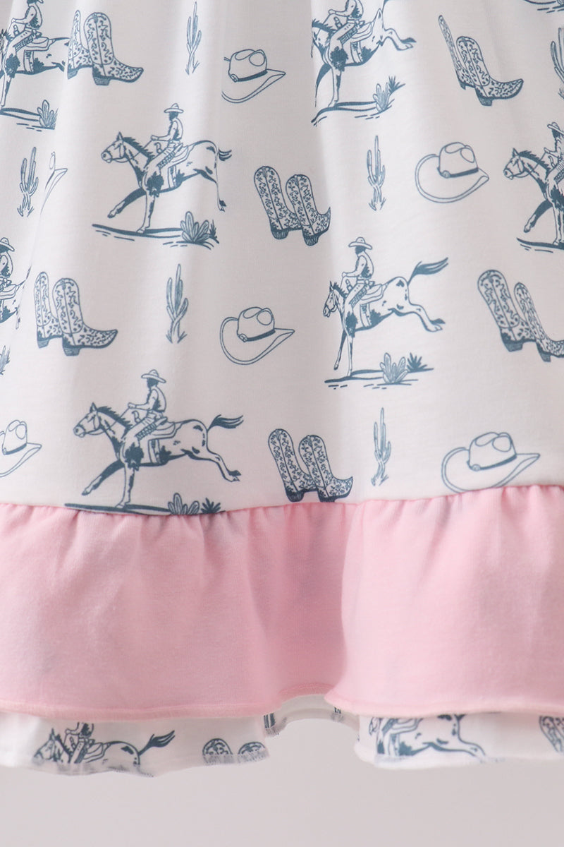 Robe à volants rose de cow-boy