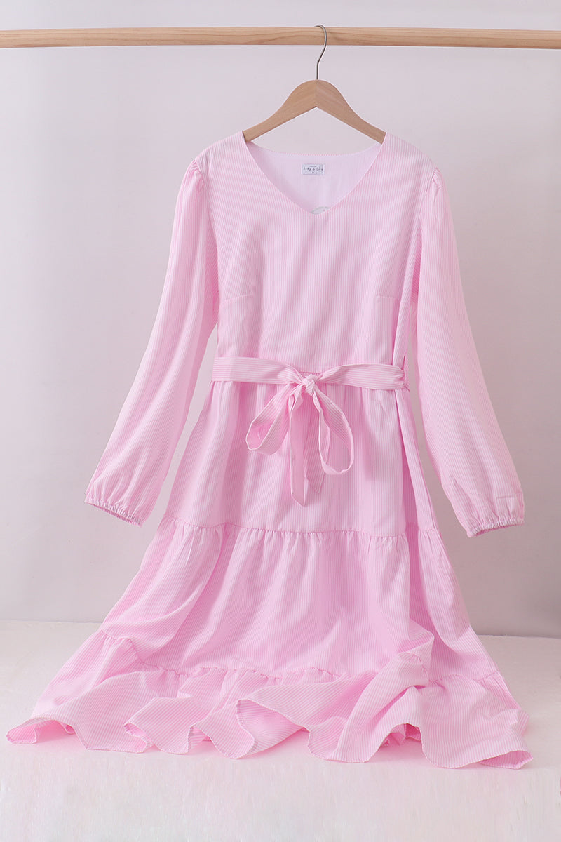 Robe longue étagée à rayures roses