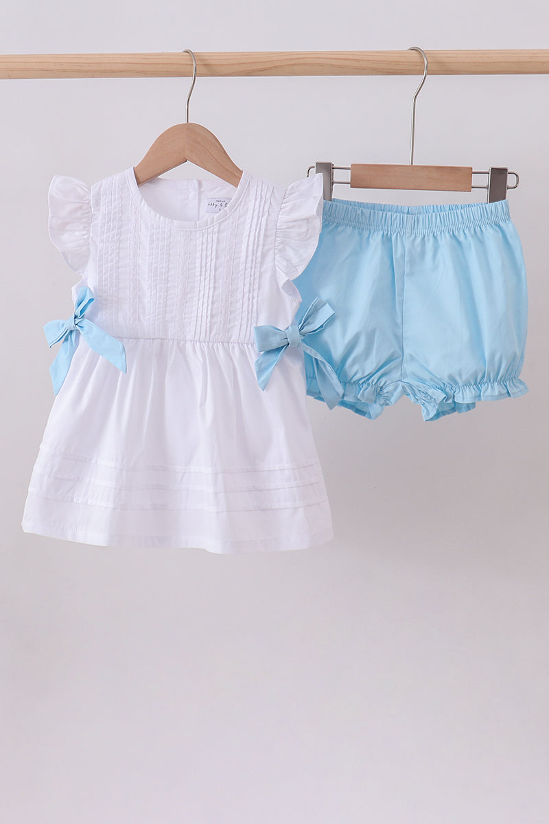 Ensemble bloomer à volants et nœud bleu