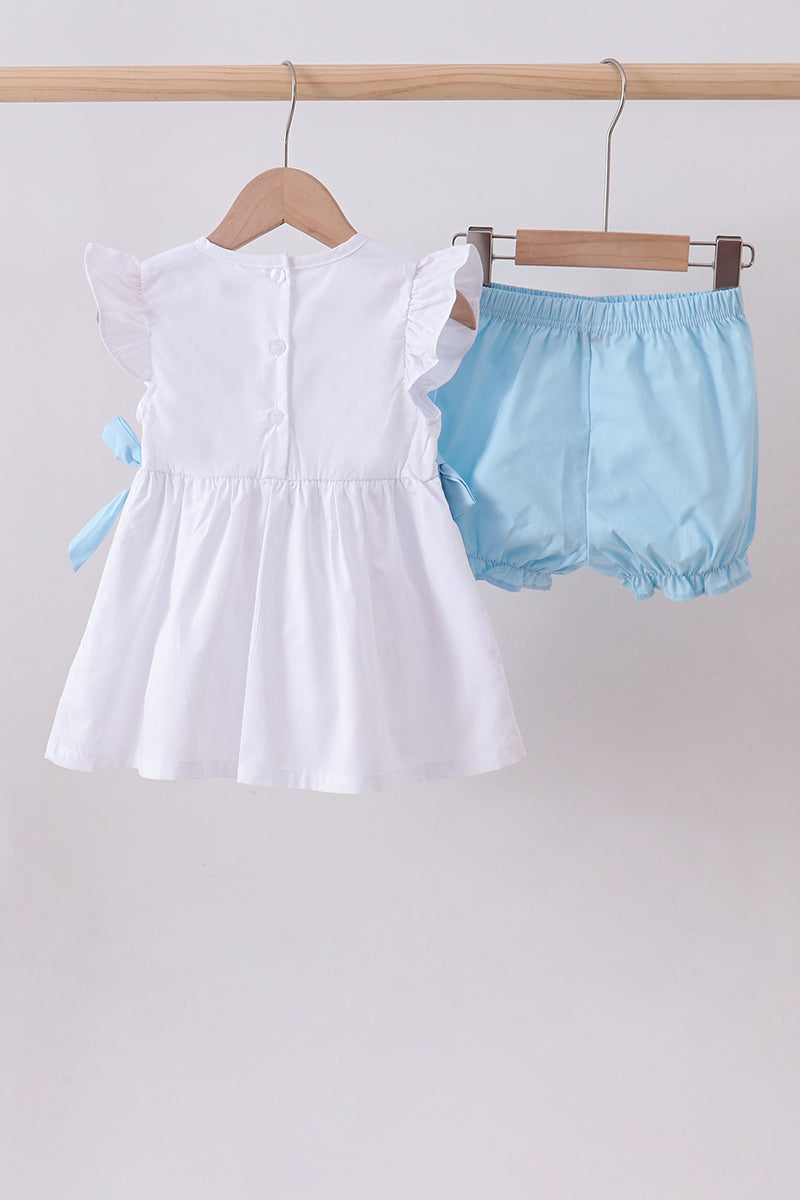 Ensemble bloomer à volants et nœud bleu
