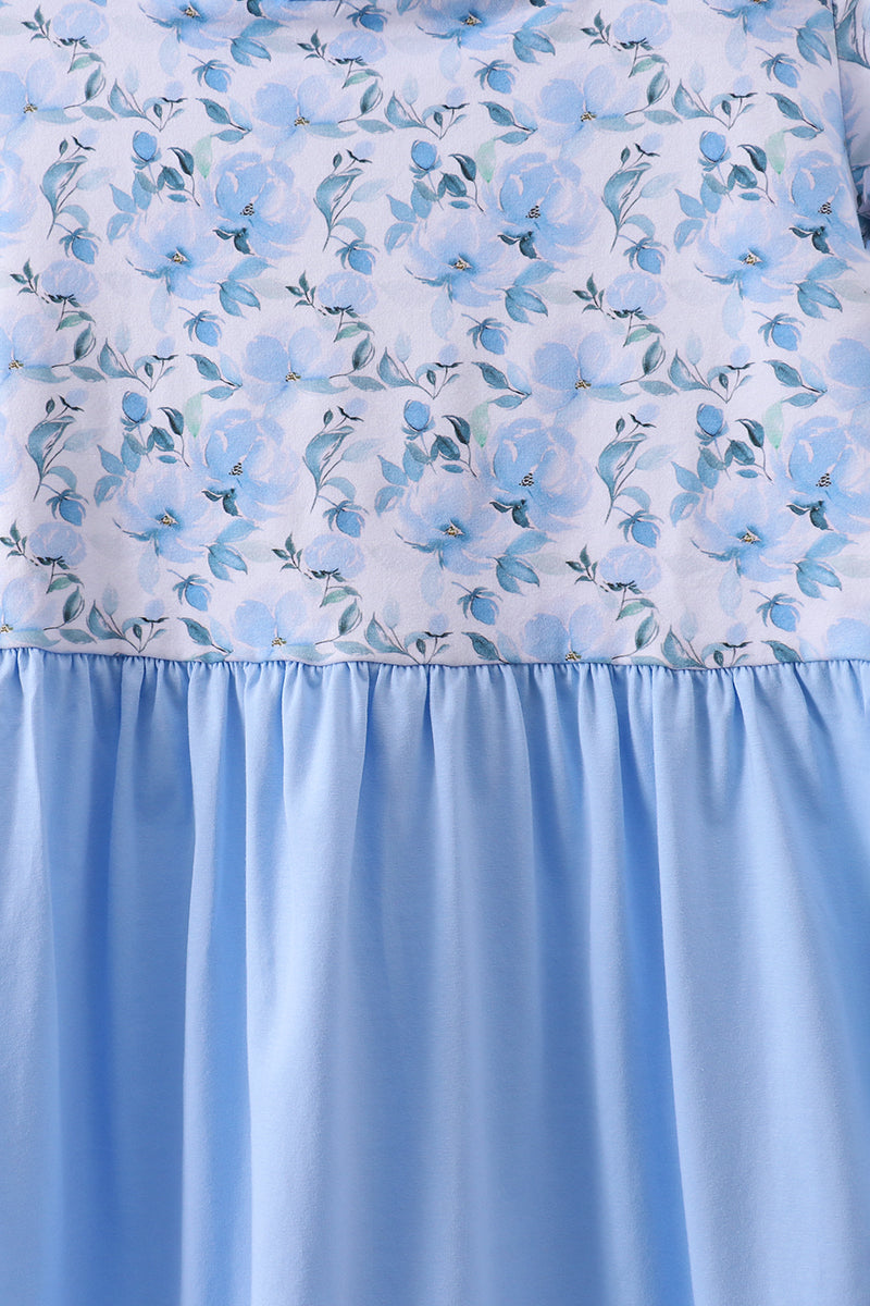 Robe fleurie bleue à volants