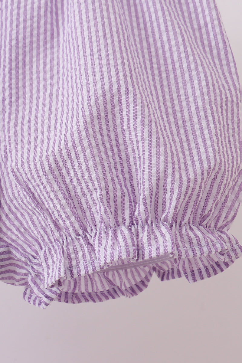 Ensemble short brodé papillon en seersucker violet