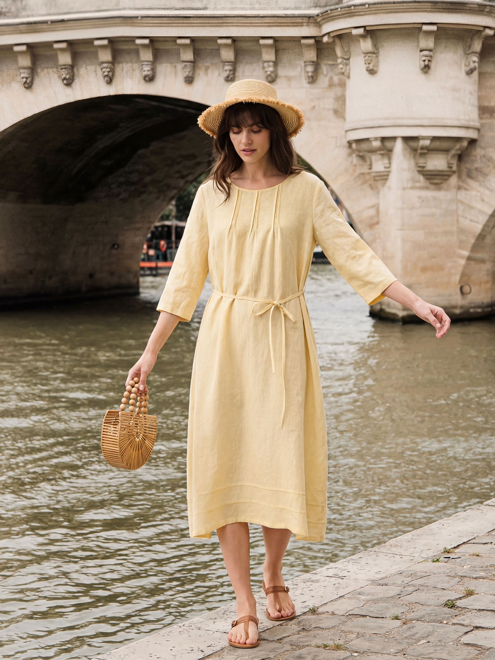 Robe Midi Étages VERENA en Lin 100 %, Froncée et Brodé, avec Ceinture Ajustable