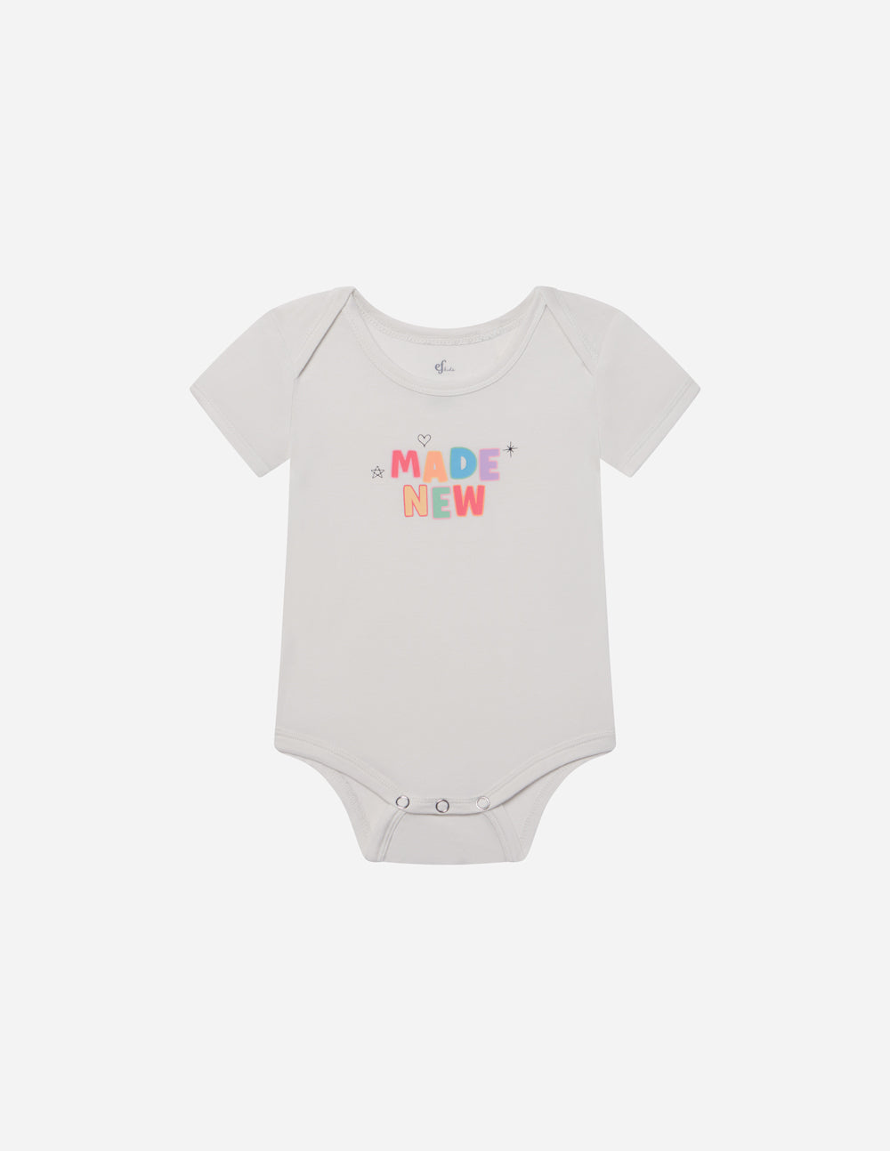 A fait un nouveau pyjama-grenouillère