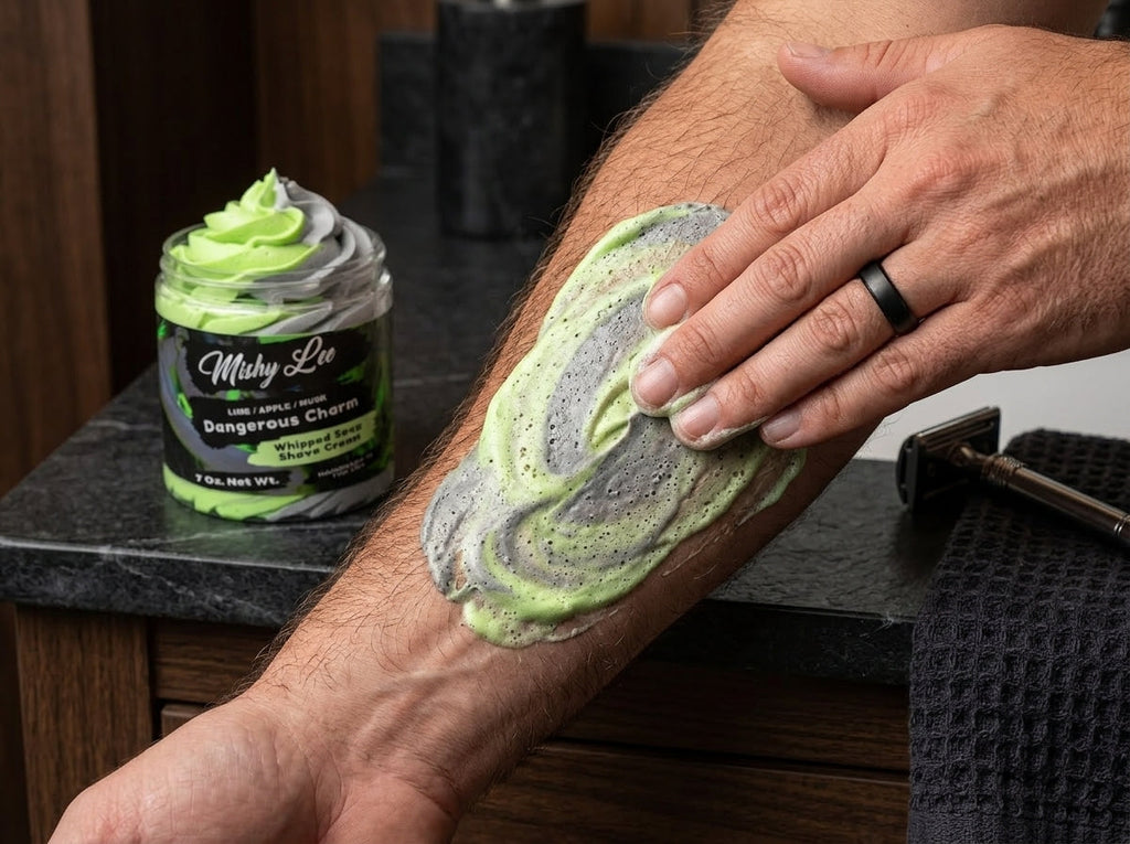 Crème fouettée à raser et savon pour homme Dangerous Charm