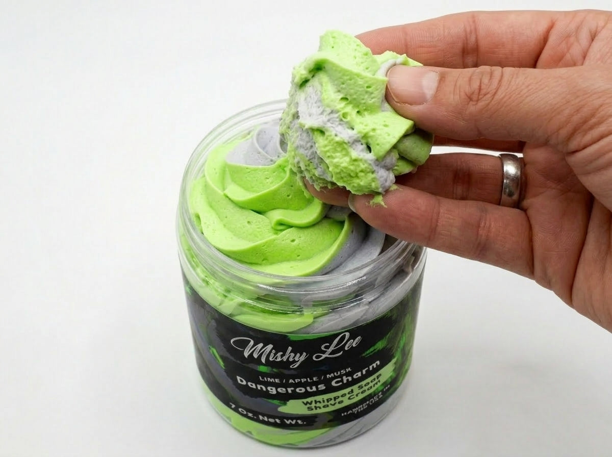 Crème fouettée à raser et savon pour homme Dangerous Charm