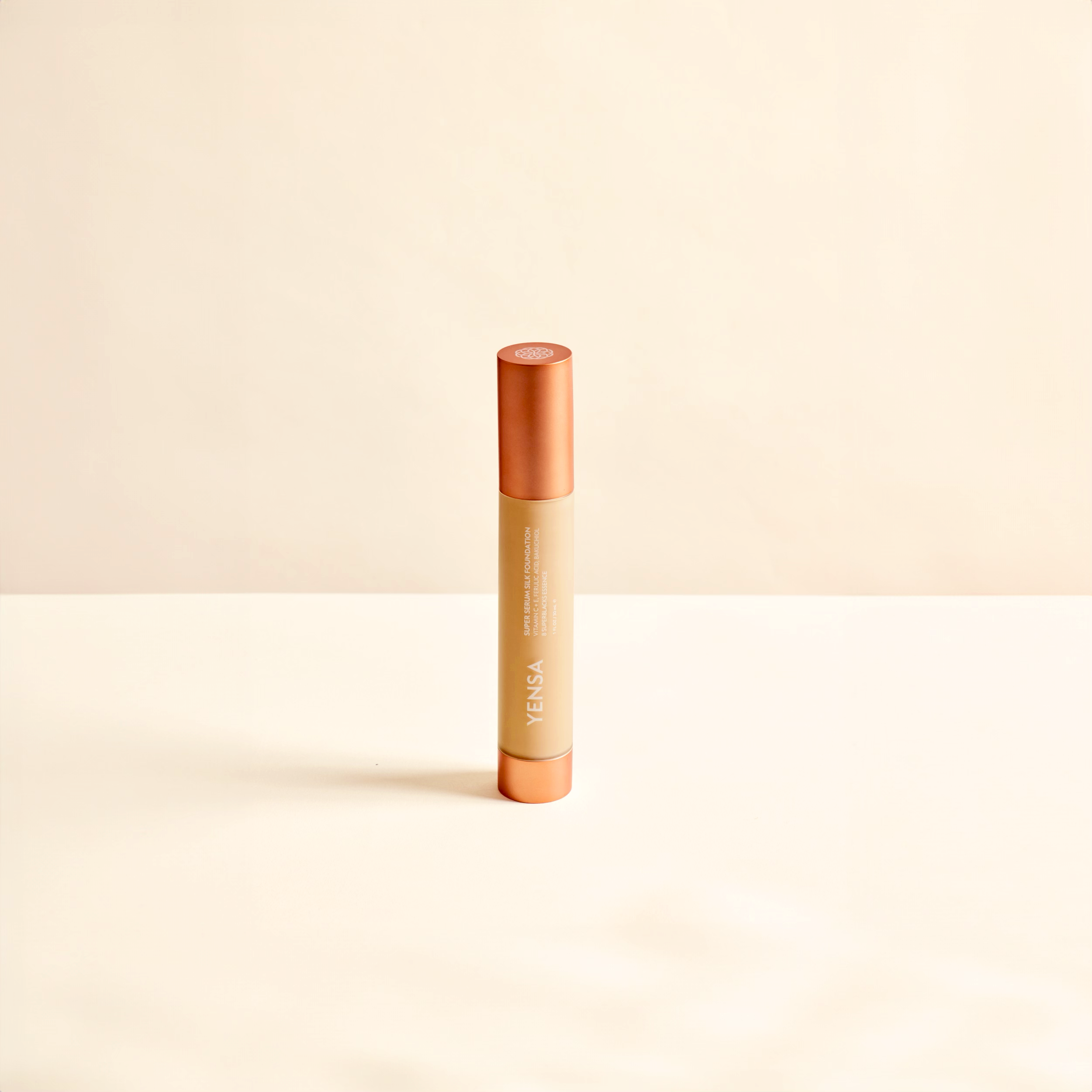 Fond de teint peptide hydratant Super Sérum Soie Éclat Naturel pour une peau éclatante