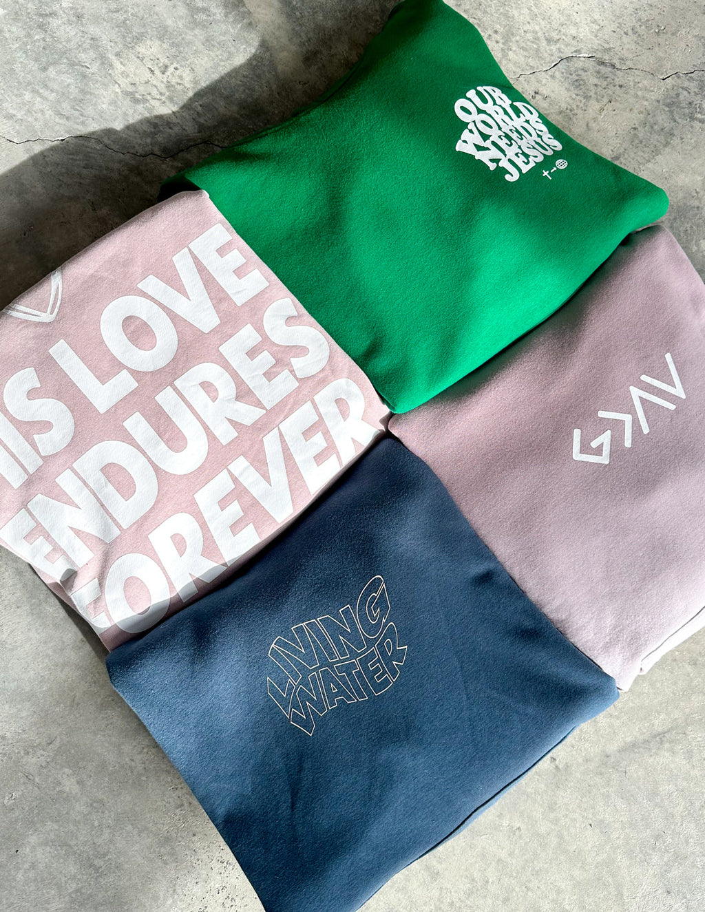 Sweat à capuche mystère