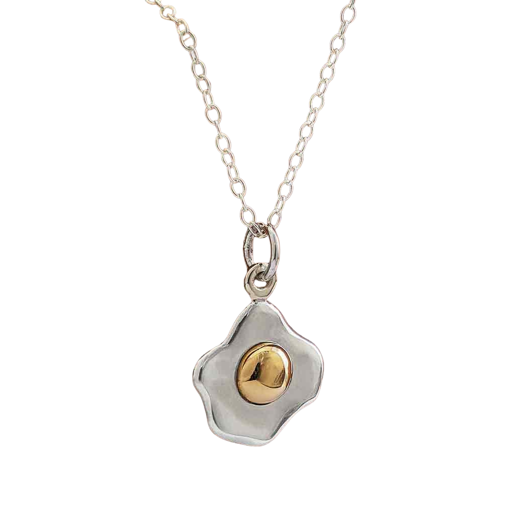 Collier œuf sur le plat – Argent sterling avec jaune en bronze, chaîne de 45 cm