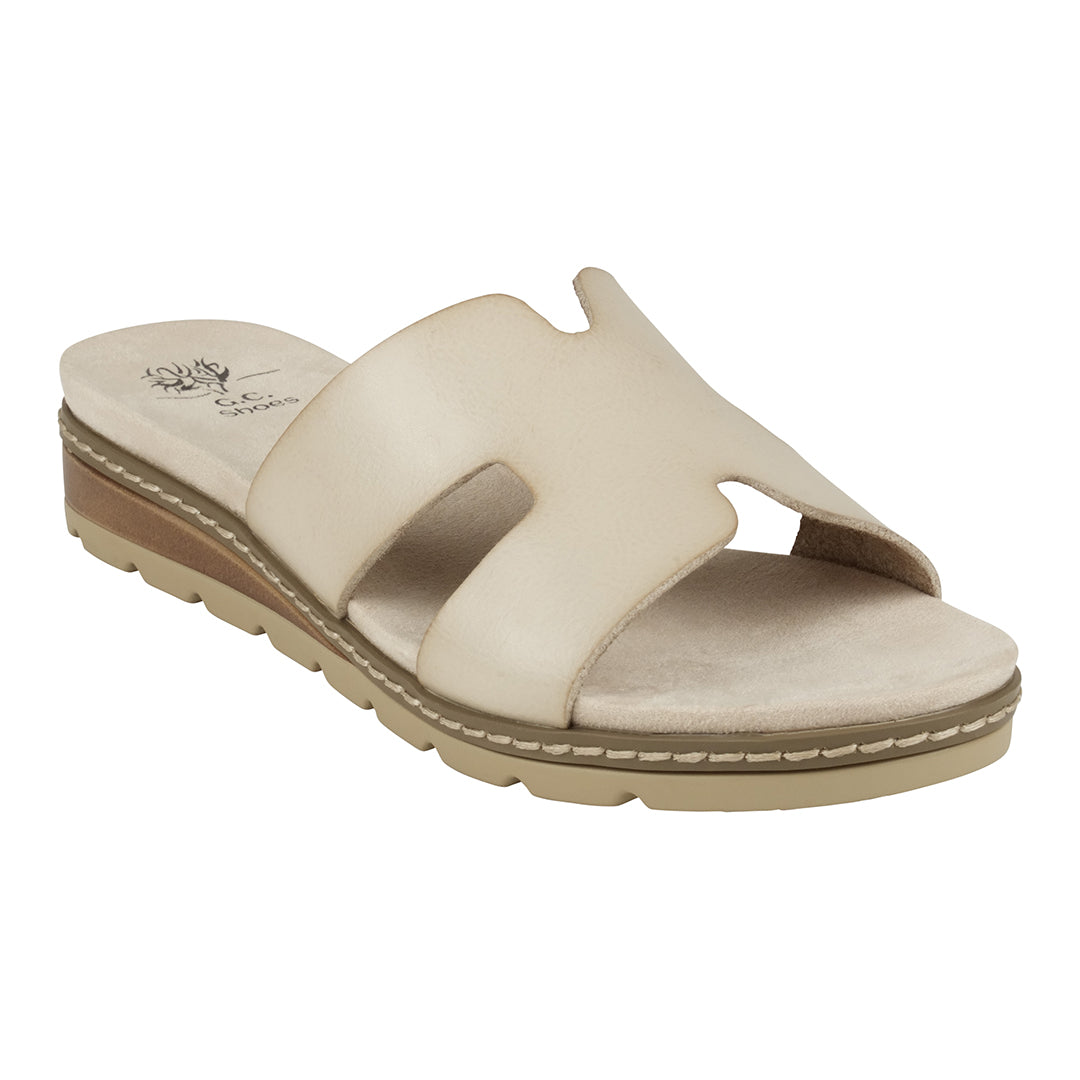 Sandales plates ajourées Nellie beiges pour femme de GC Shoes en cuir vegan à enfiler