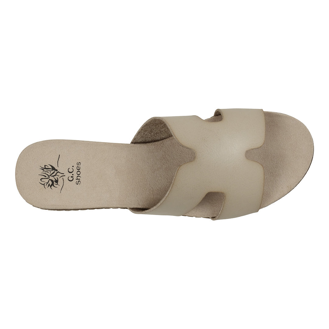 Sandales plates ajourées Nellie beiges pour femme de GC Shoes en cuir vegan à enfiler