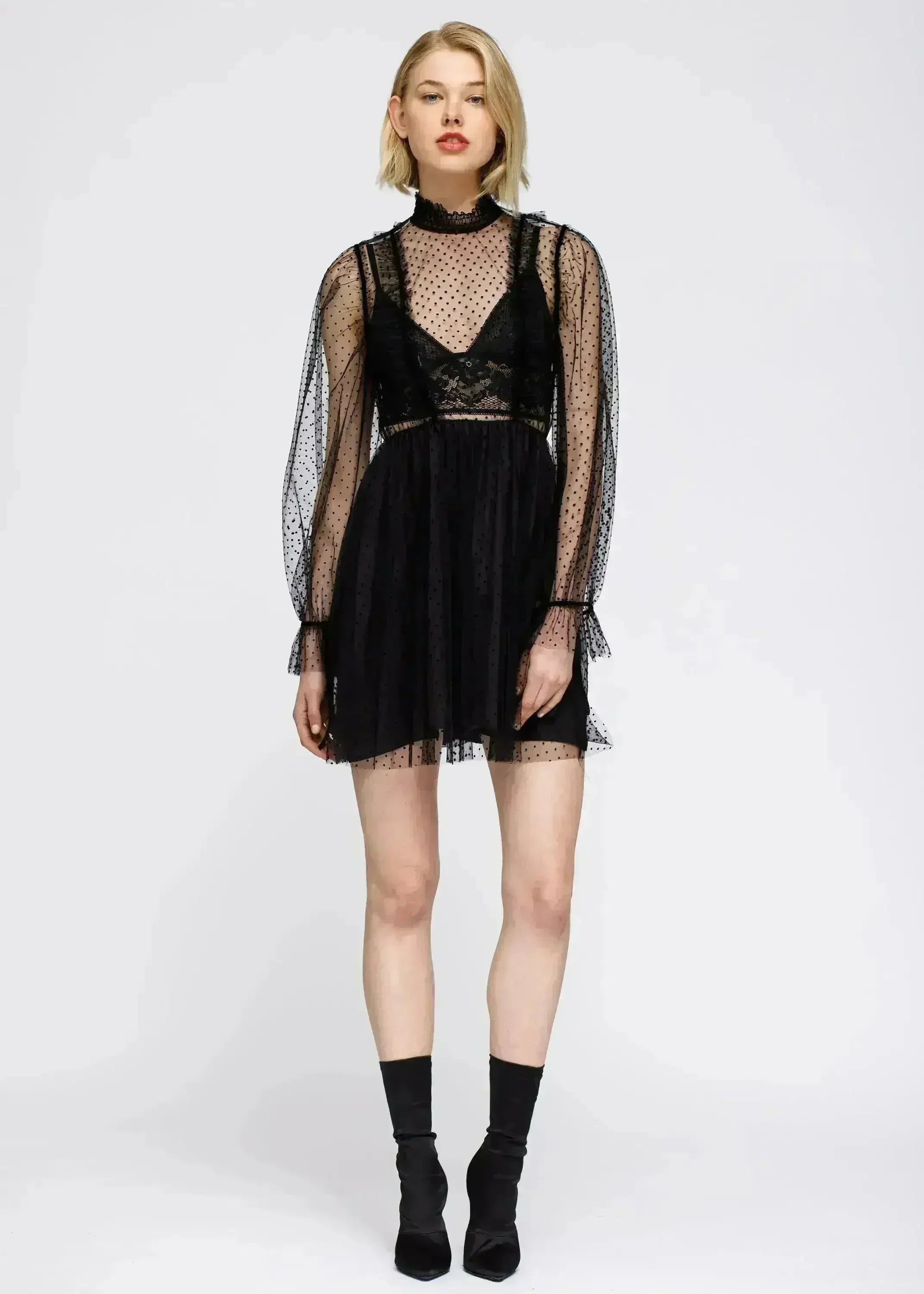 Robe évasée noire à pois en maille, col smocké pour femme