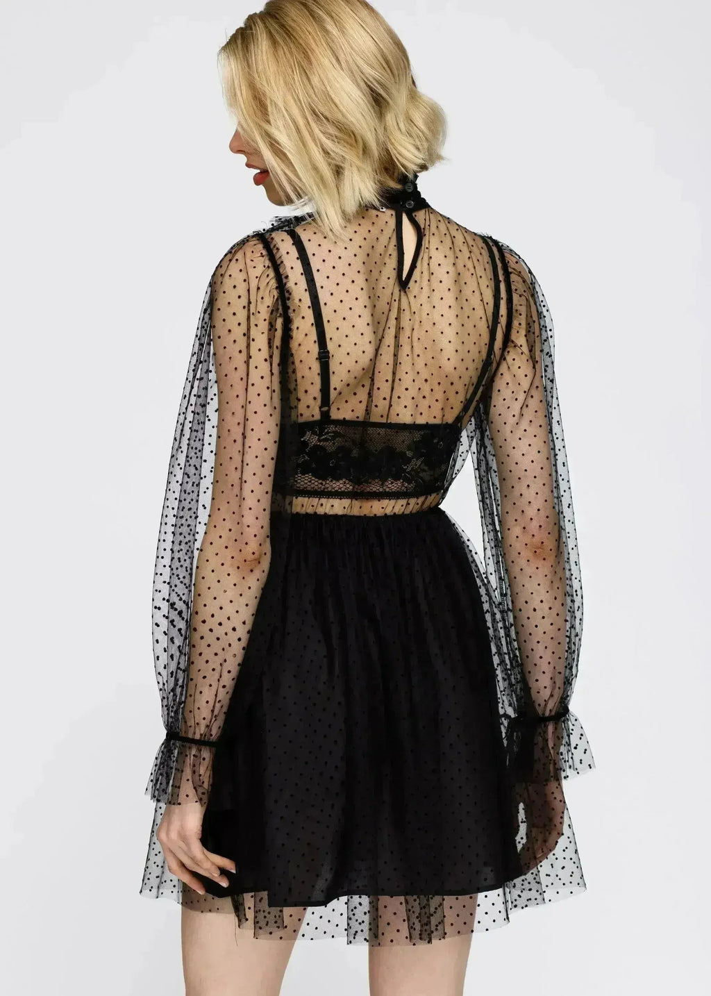 Robe évasée noire à pois en maille, col smocké pour femme