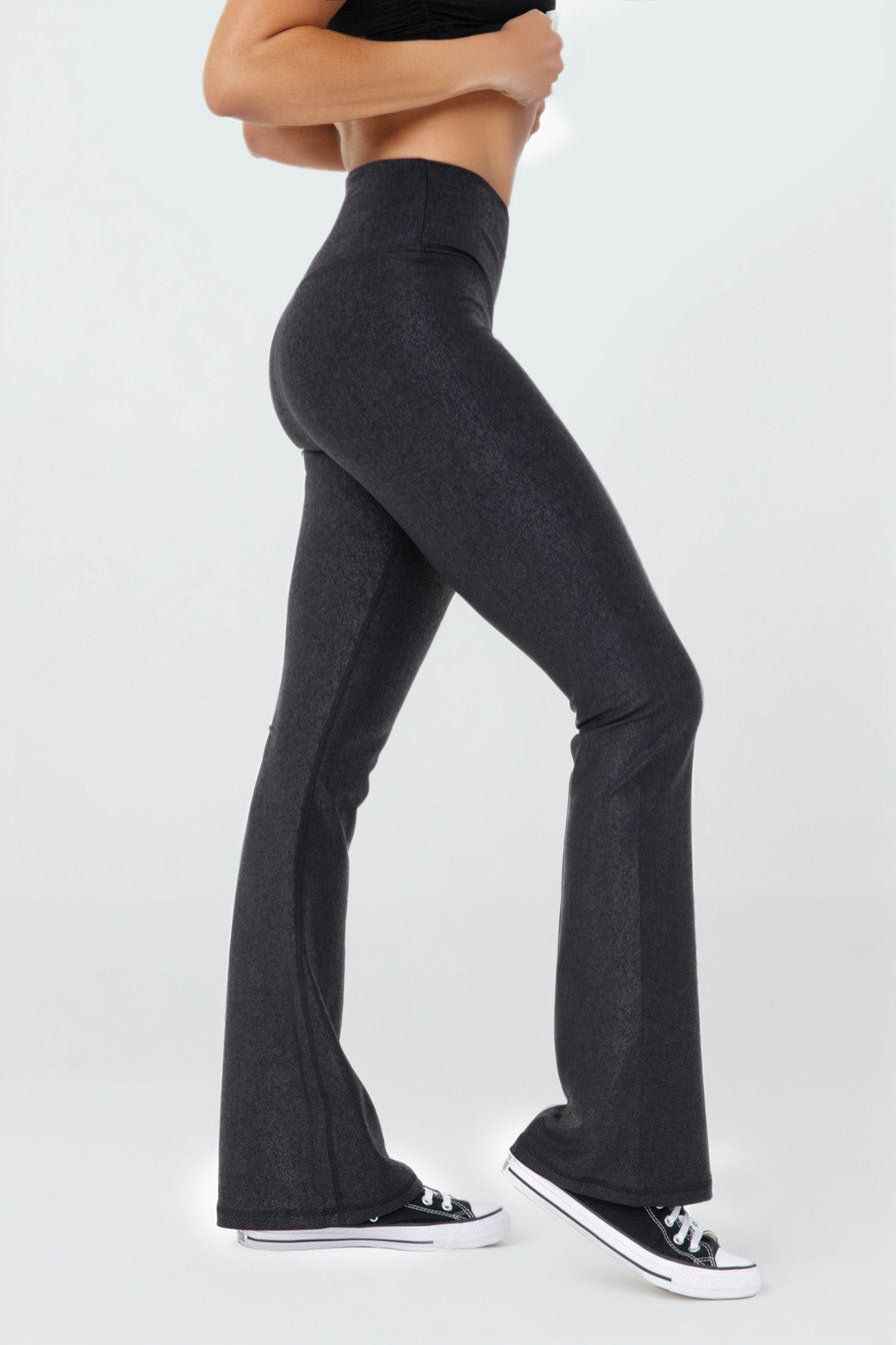 Leggings évasés croisés effet cuir Luxe Edge