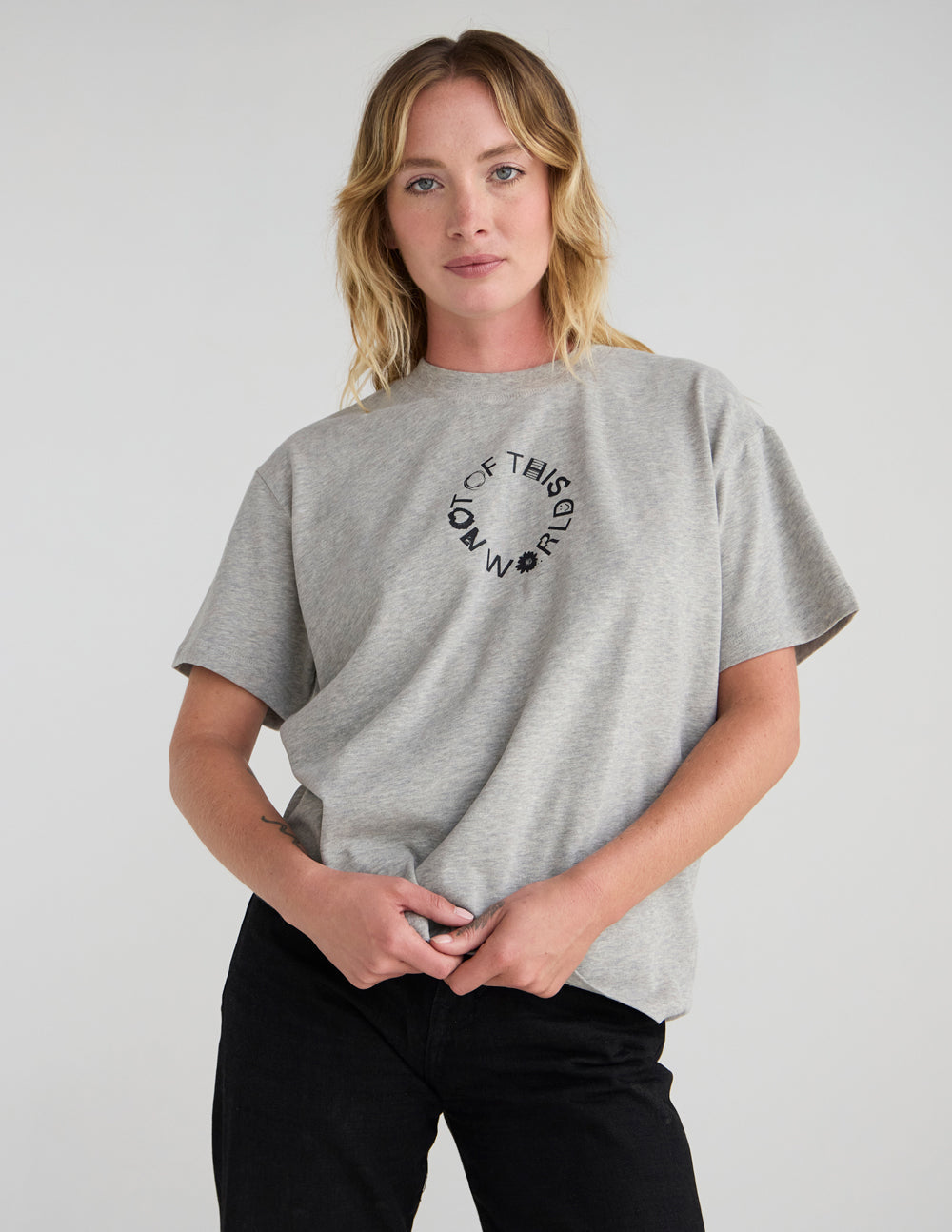 T-shirt Unisexe Beige « Pas de ce Monde »