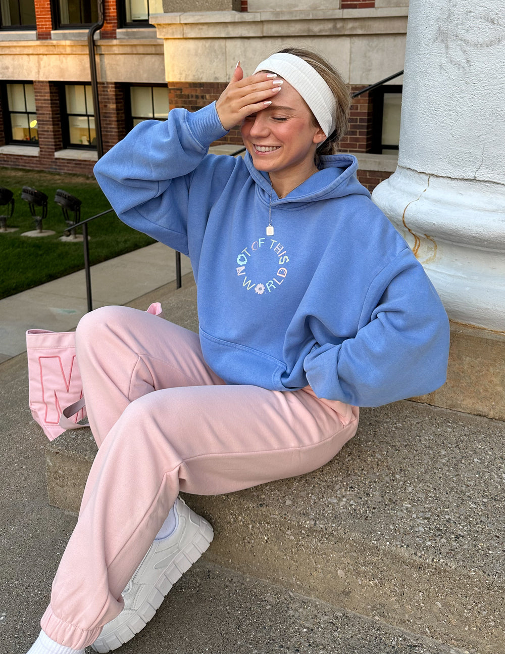 Sweat à capuche unisexe Pas de ce monde