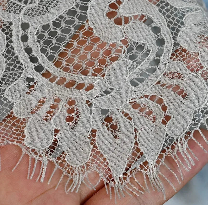 3 mètres/lot de Tissu en Dentelle de Chantilly Française Blanc cassé, Cils Broderie Dentelle Artisanat Voile de Mariée Accessoire de Dentelle Largeur 150cm