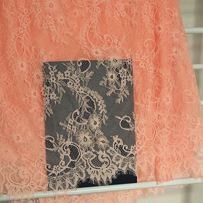 3 mètres/lot de Tissu en Dentelle de Chantilly Française Blanc cassé, Cils Broderie Dentelle Artisanat Voile de Mariée Accessoire de Dentelle Largeur 150cm