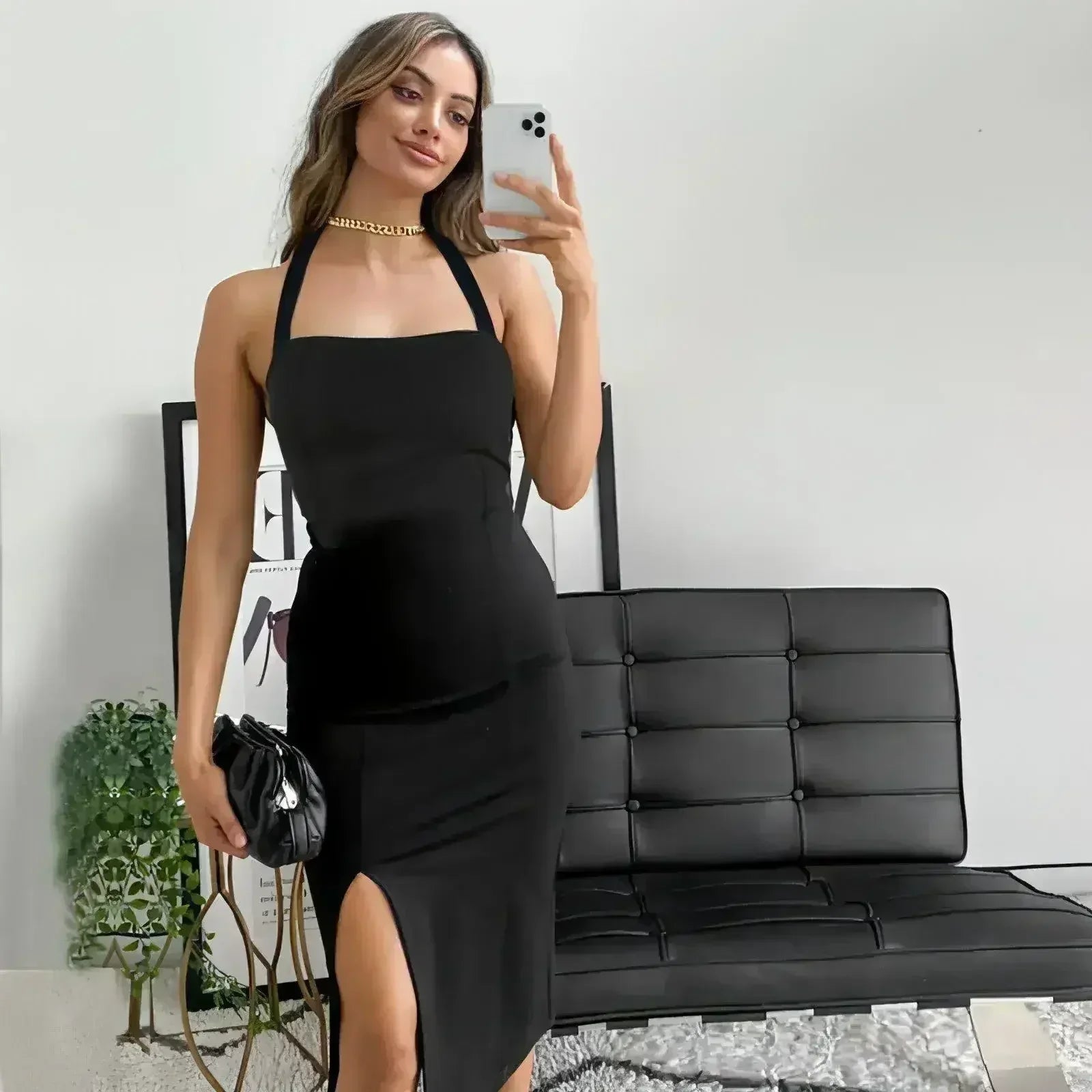 Robe élégante dos nu et tour de cou pour femme