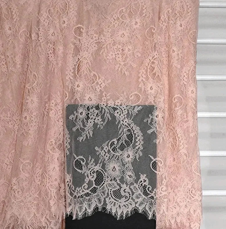3 mètres/lot de Tissu en Dentelle de Chantilly Française Blanc cassé, Cils Broderie Dentelle Artisanat Voile de Mariée Accessoire de Dentelle Largeur 150cm