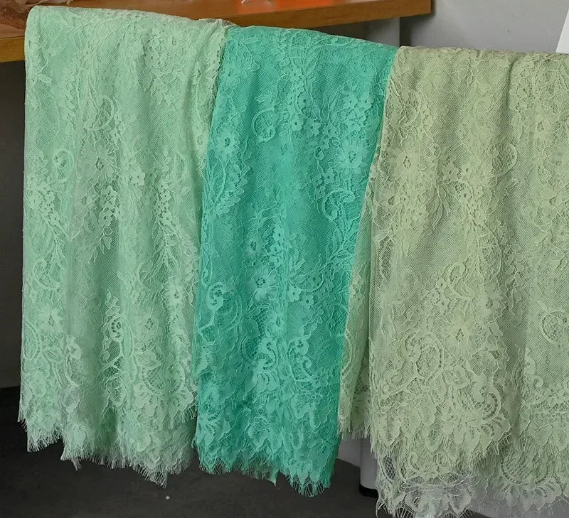 3 mètres/lot de Tissu en Dentelle de Chantilly Française Blanc cassé, Cils Broderie Dentelle Artisanat Voile de Mariée Accessoire de Dentelle Largeur 150cm