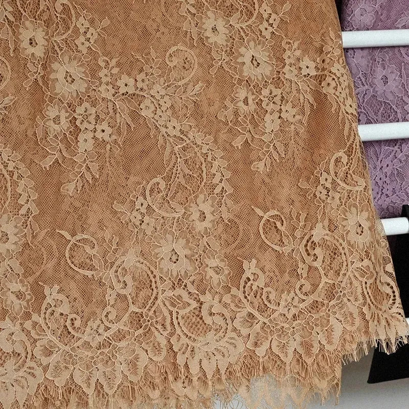3 mètres/lot de Tissu en Dentelle de Chantilly Française Blanc cassé, Cils Broderie Dentelle Artisanat Voile de Mariée Accessoire de Dentelle Largeur 150cm