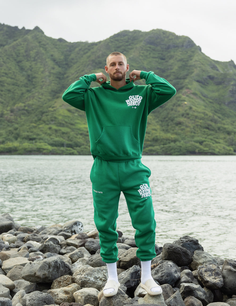 Notre monde a besoin de Jésus - Hoodie unisexe